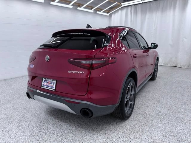 Used 2023 Alfa Romeo Stelvio Ti AWD/4WD image 2