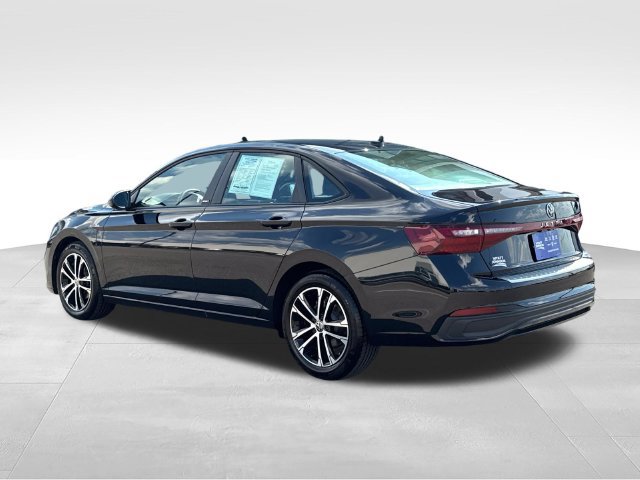 Used 2026 Volkswagen Jetta Sport FWD image 4