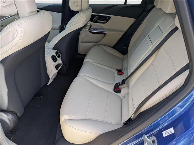New 2027 Mercedes-Benz GLC 300 image 16