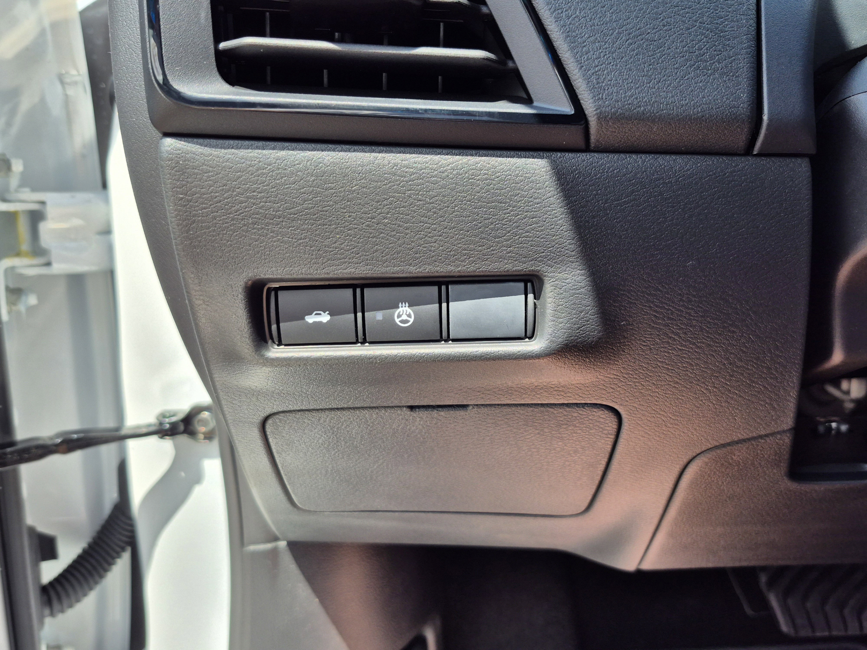 New 2026 Nissan Sentra SR w/ SR All Weather Package FWD image 27