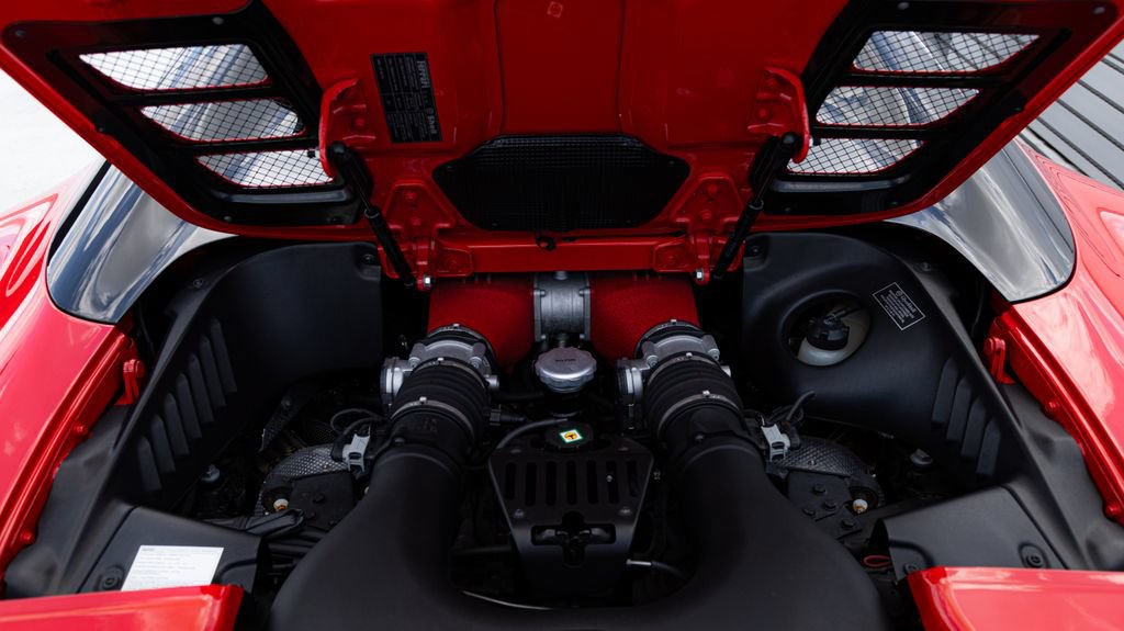 Used 2015 Ferrari 458 Spider RWD image 25