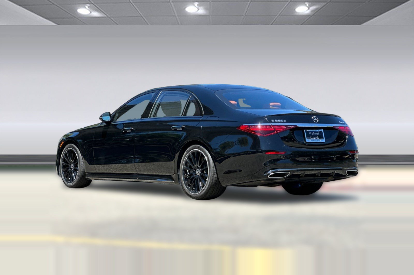 Certified 2023 Mercedes-Benz S 580e 4MATIC Sedan image 3