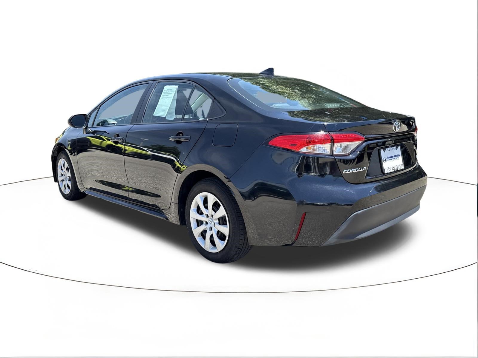 Used 2024 Toyota Corolla LE FWD image 9