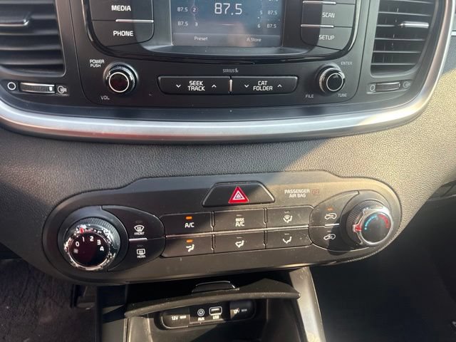 Used 2016 Kia Sorento AWD image 16