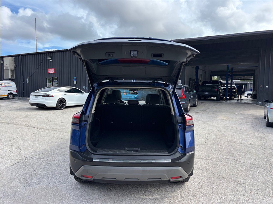 Used 2021 Nissan Rogue SV w/ Premium Package FWD image 40