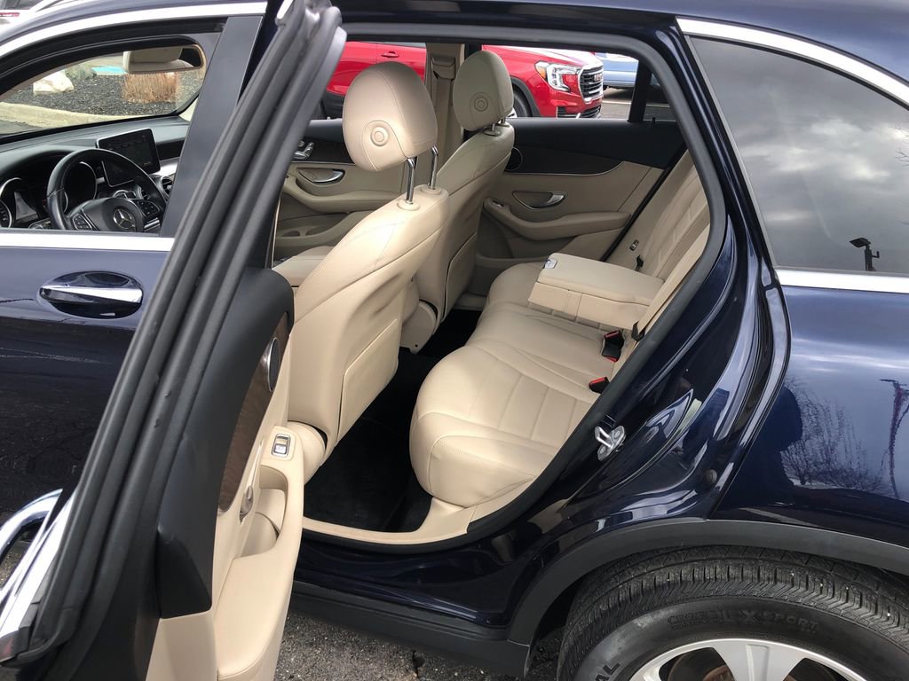 Used 2018 Mercedes-Benz GLC 300 4MATIC image 22