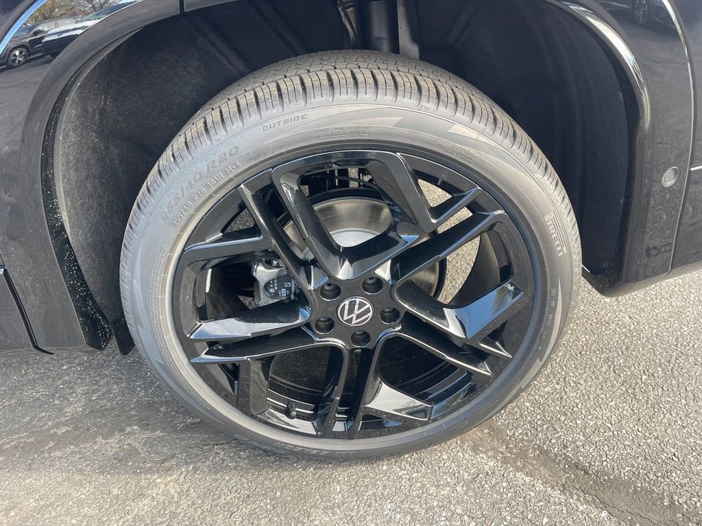 New 2026 Volkswagen Tiguan SE R-Line image 11