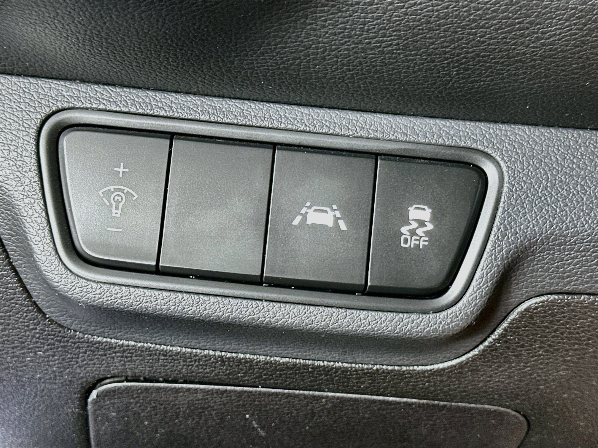 Used 2019 Kia Forte LXS FWD image 16