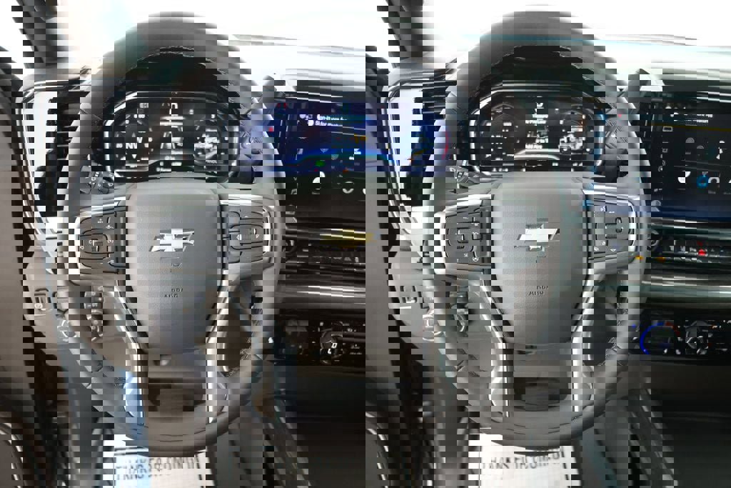 Used 2025 Chevrolet Silverado 3500 LTZ w/ LTZ Premium Package image 12