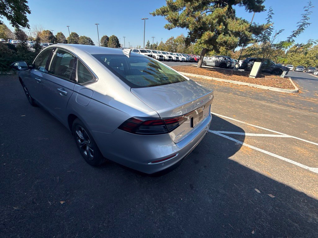 Used 2024 Honda Accord EX-L image 11