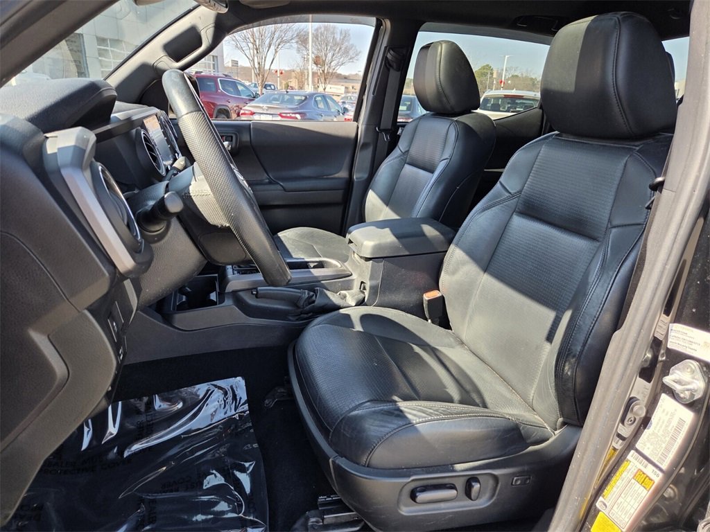 Used 2023 Toyota Tacoma TRD Sport w/ TRD Premium Sport Package image 5