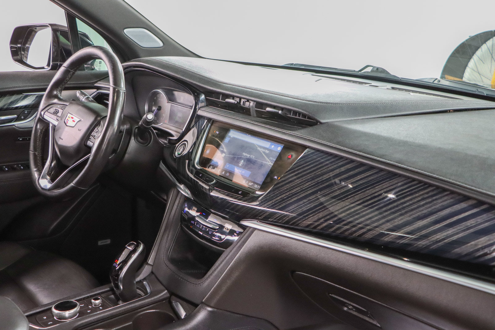 Used 2024 Cadillac XT6 Premium Luxury AWD/4WD image 27