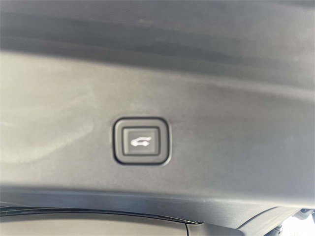 Used 2026 Cadillac Vistiq Sport image 31