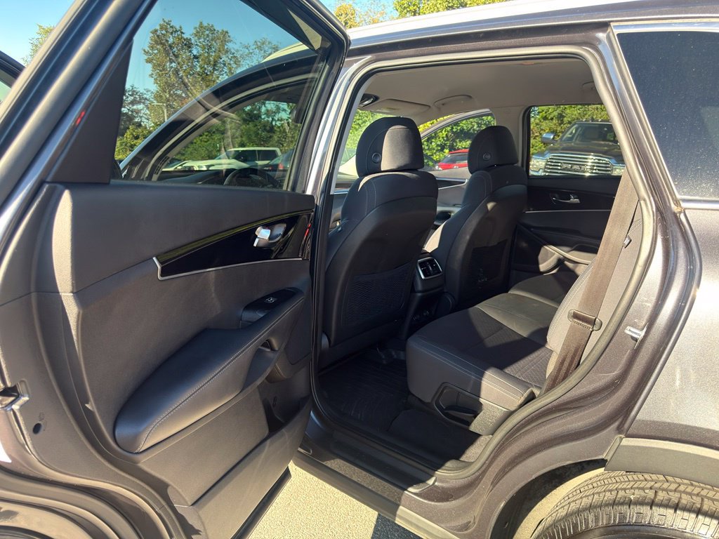 Used 2017 Kia Sorento AWD w/ LX Convenience Package image 27
