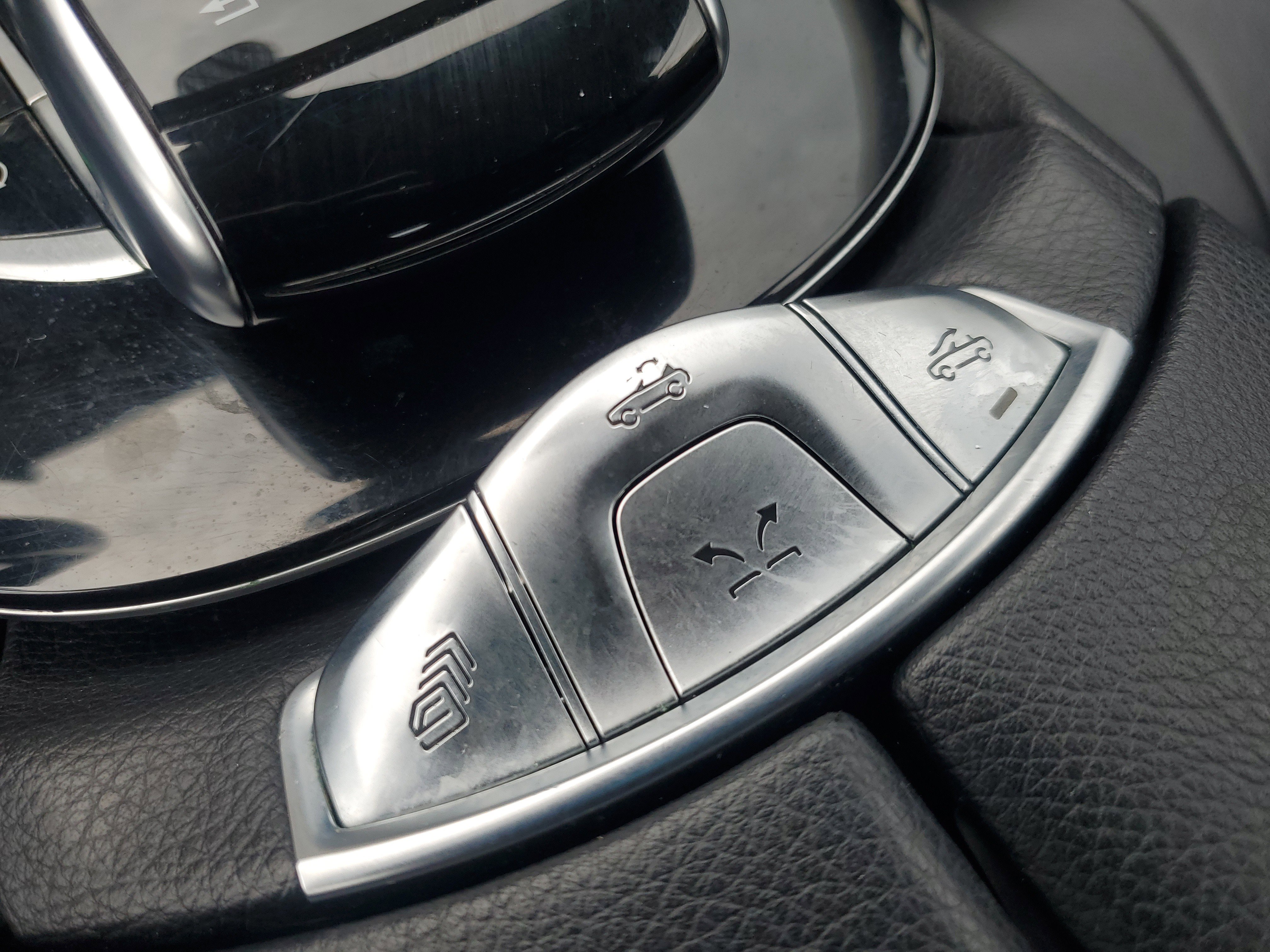 Used 2018 Mercedes-Benz E 400 E 400 Convertible image 21