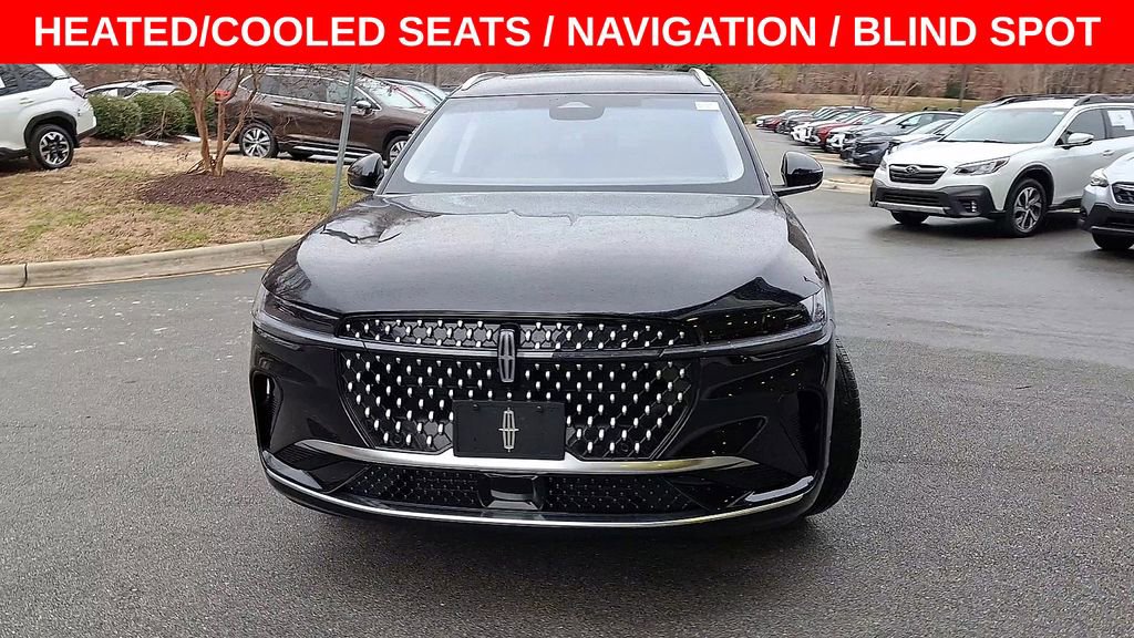 Used 2024 Lincoln Nautilus Reserve w/ Equipment Group 202A image 3