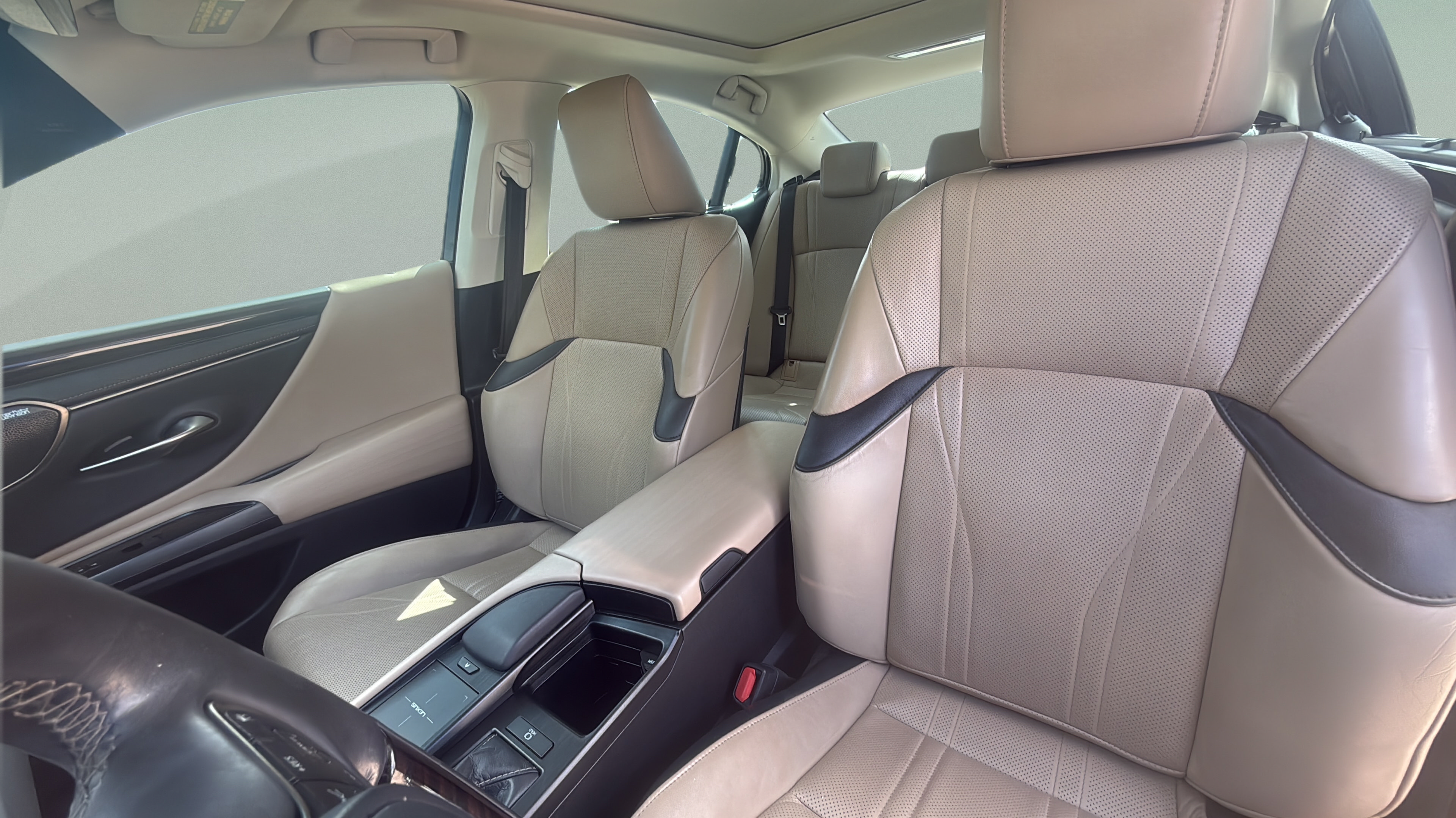 Certified 2020 Lexus ES 350 Ultra Luxury w/ Accessory Package 2 FWD image 10
