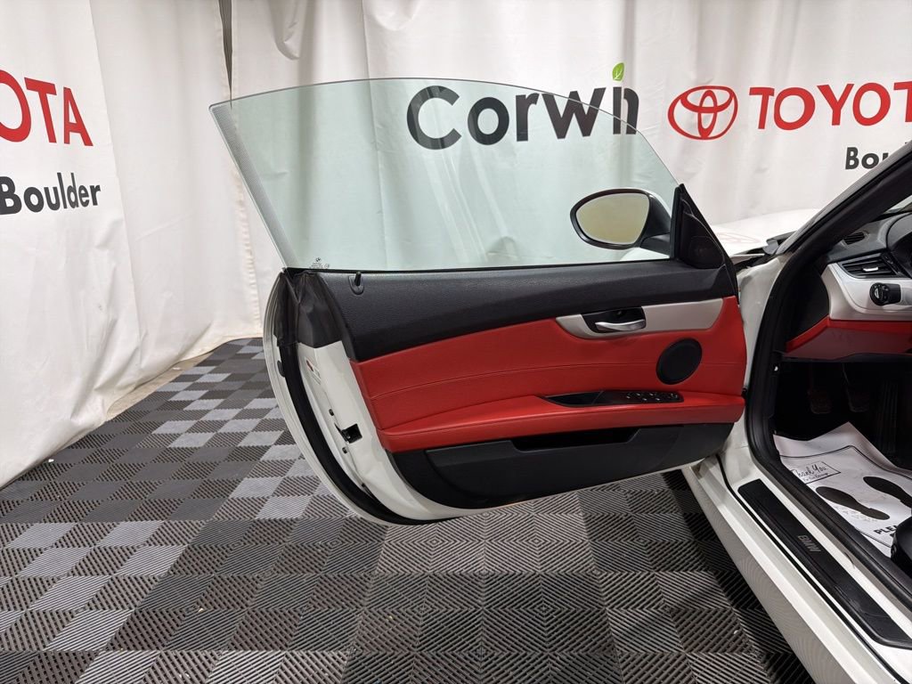 Used 2012 BMW Z4 sDrive28i RWD image 16