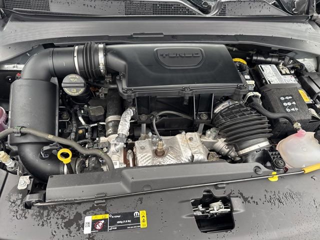 Certified 2025 Jeep Compass Limited w/ Sun & Sound Group image 33