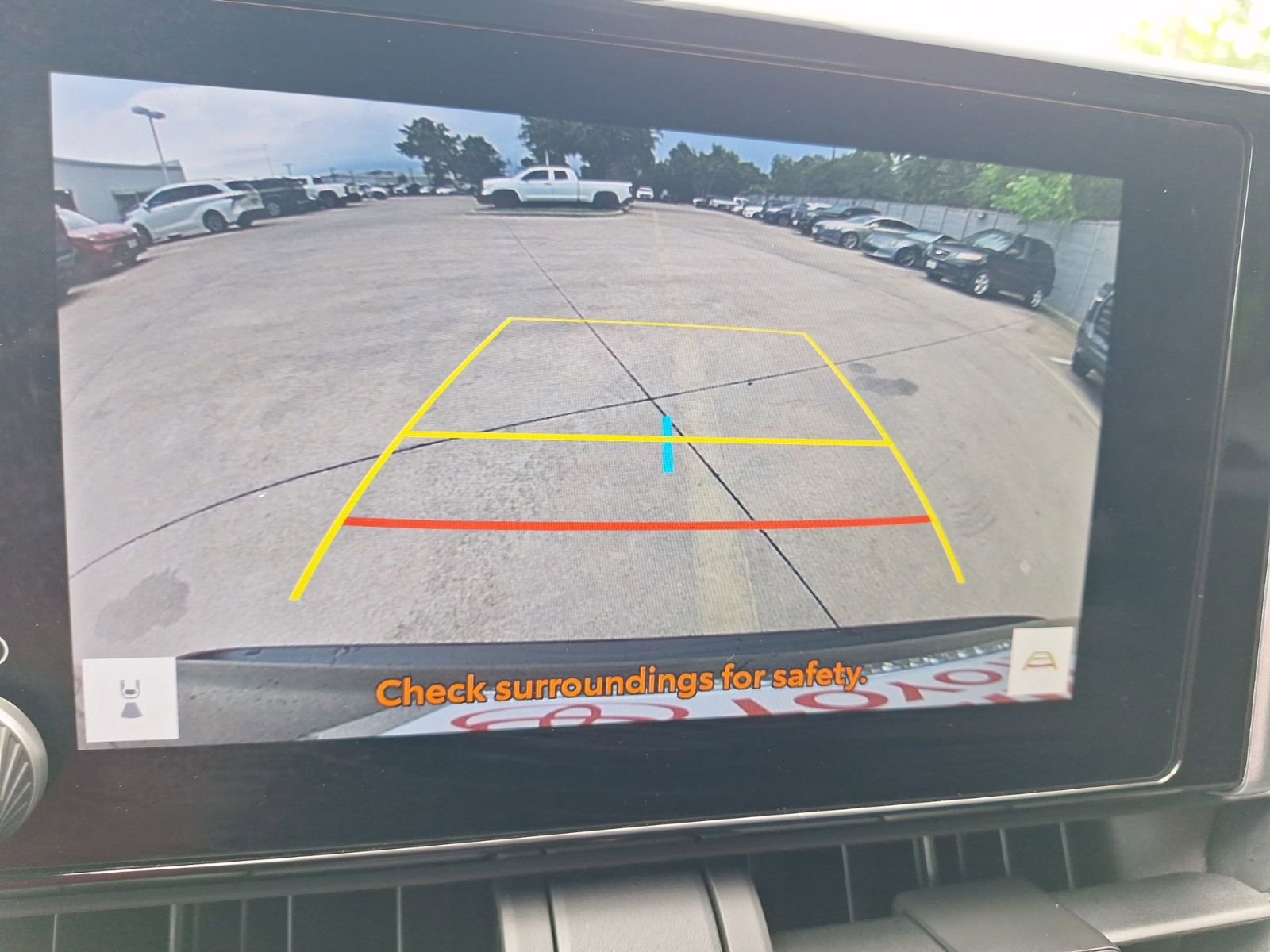 Used 2025 Toyota RAV4 XLE w/ Convenience Package FWD image 25