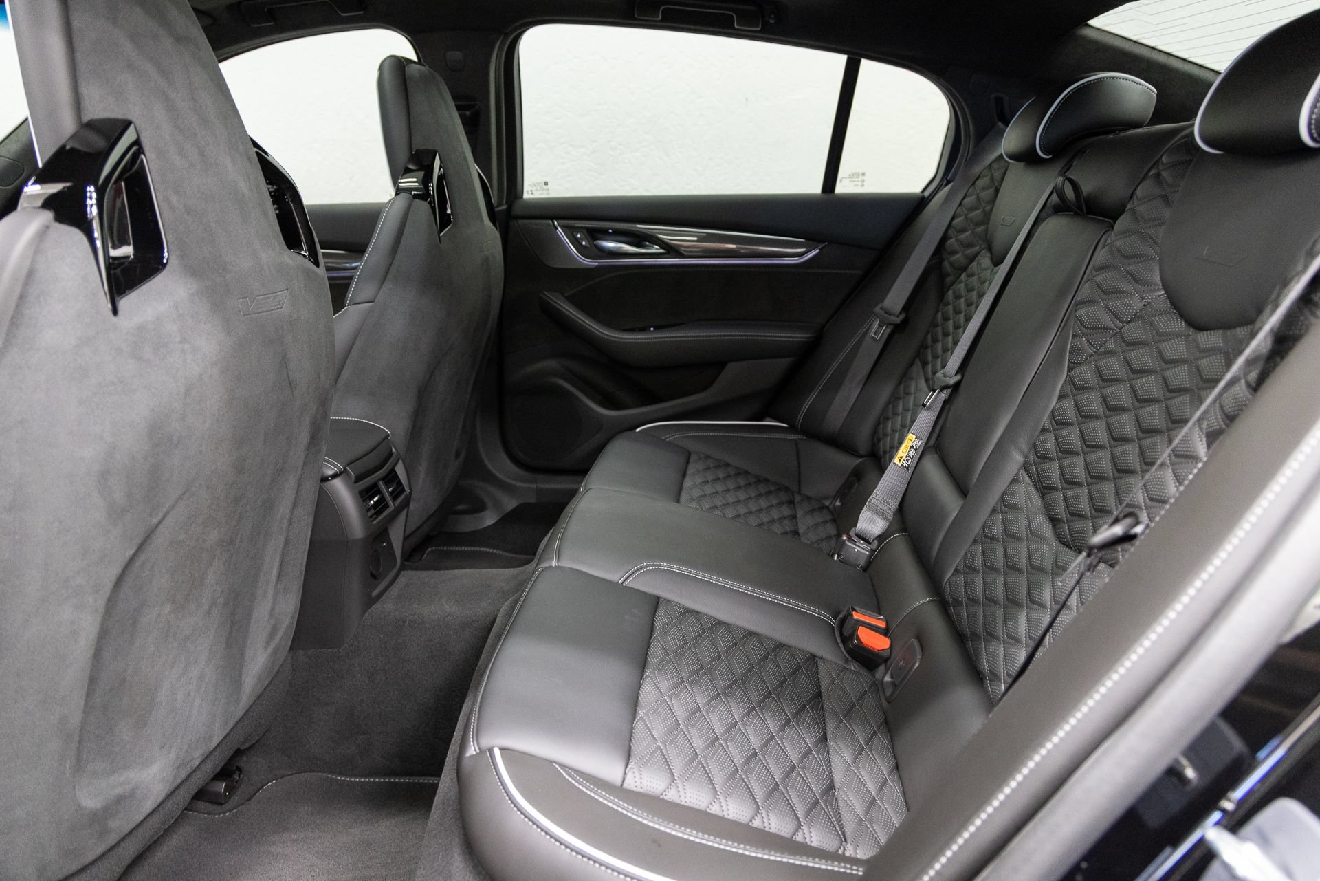 Used 2023 Cadillac CT5 V Blackwing w/ Carbon Fiber Package 2 RWD image 8