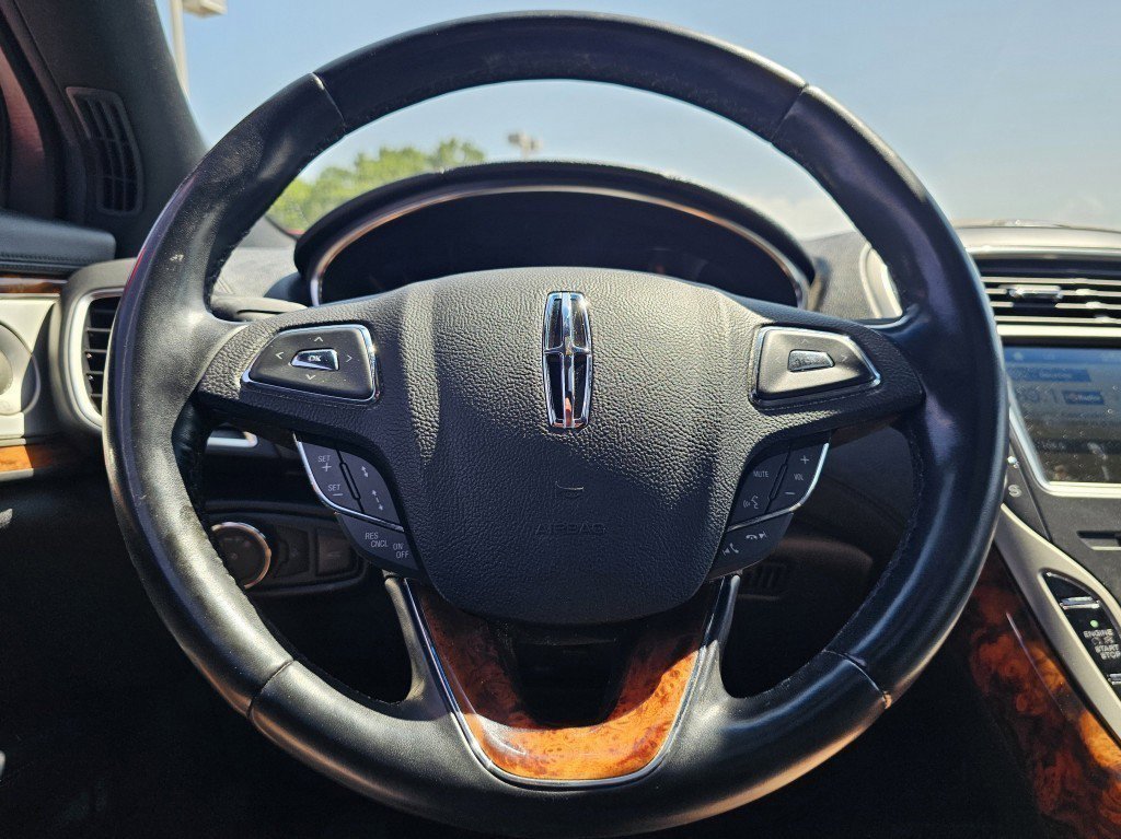 Used 2016 Lincoln MKX Reserve w/ Luxury Package image 32