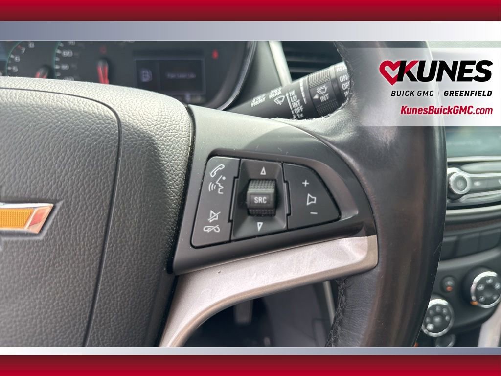 Used 2020 Chevrolet Trax LT w/ LT Convenience Package FWD image 21