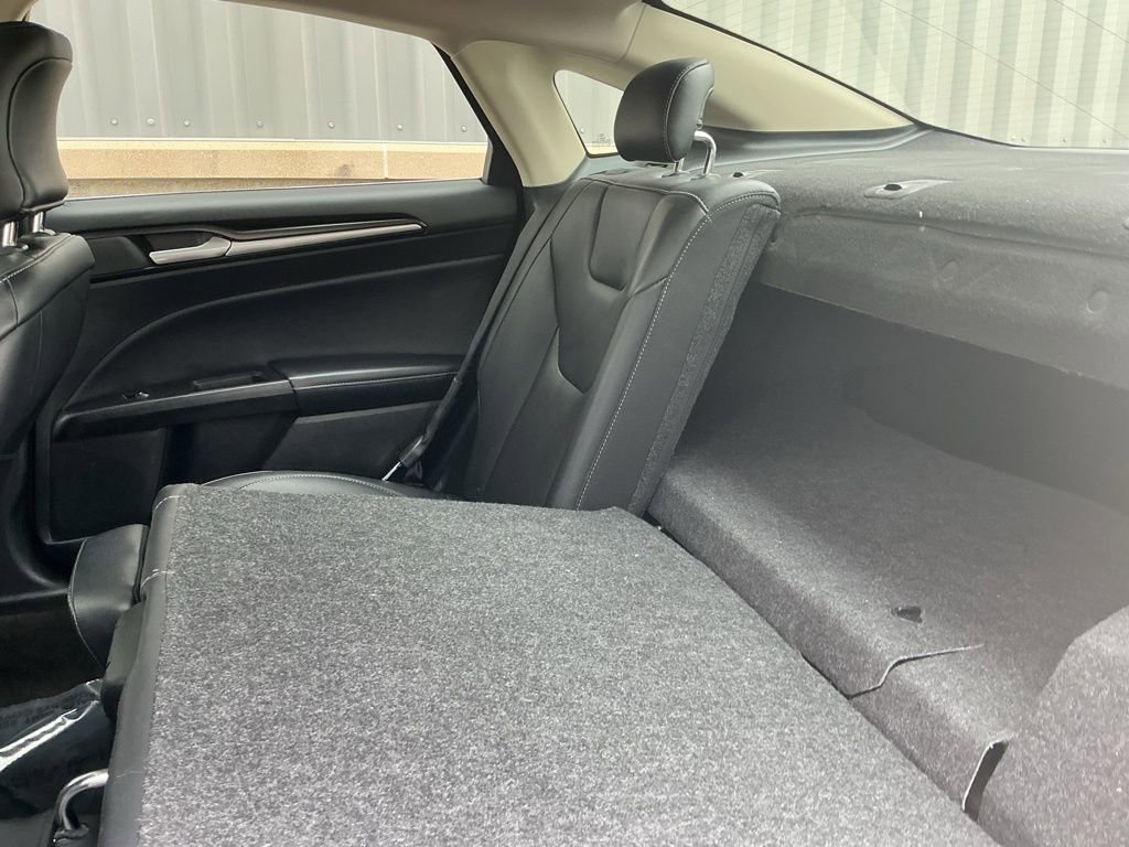 Used 2019 Ford Fusion Titanium FWD image 19