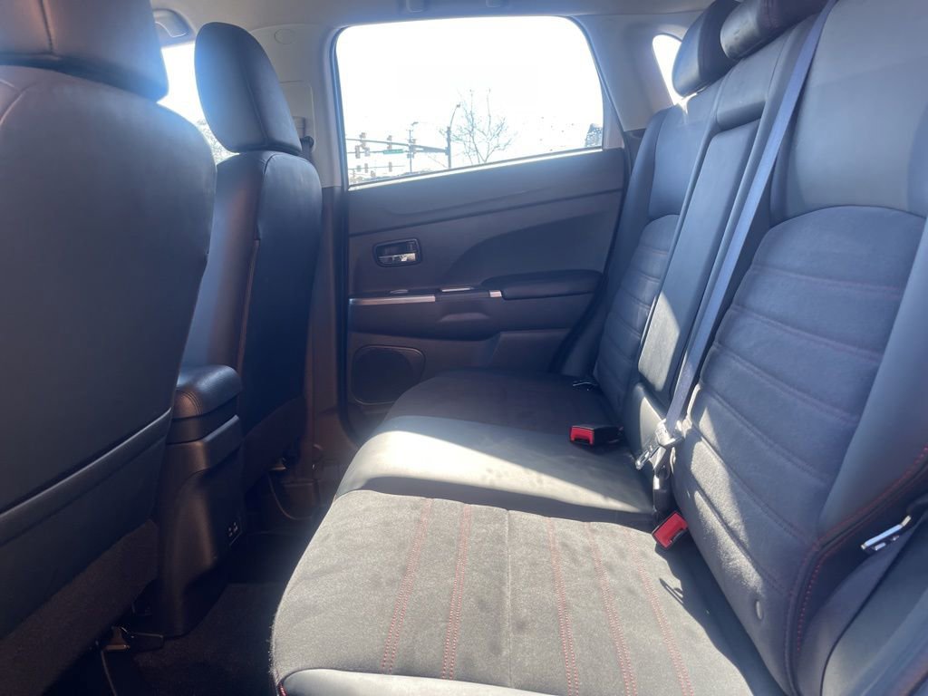 Used 2025 Mitsubishi Outlander Sport SE image 15