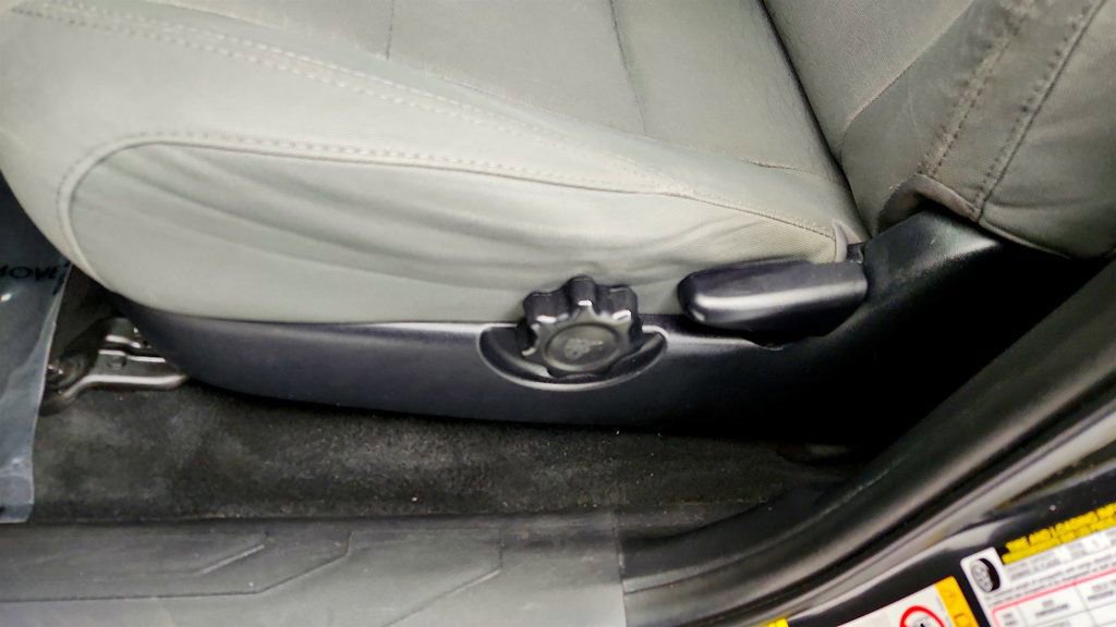 Used 2018 Toyota Tacoma SR5 image 11