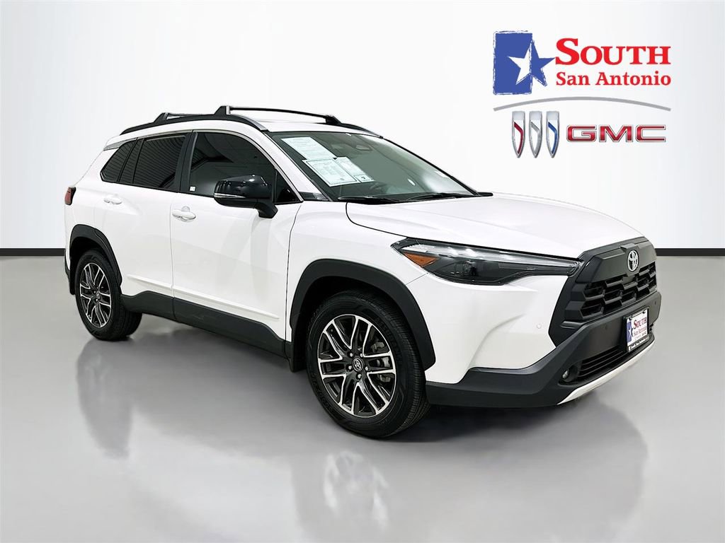 Used 2026 Toyota Corolla Cross XLE w/ Convenience Package image 1