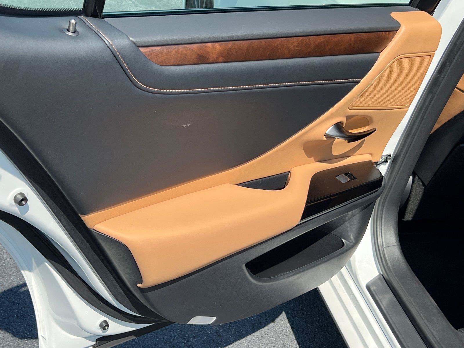 Certified 2025 Lexus ES 350 w/ Premium Package FWD image 22
