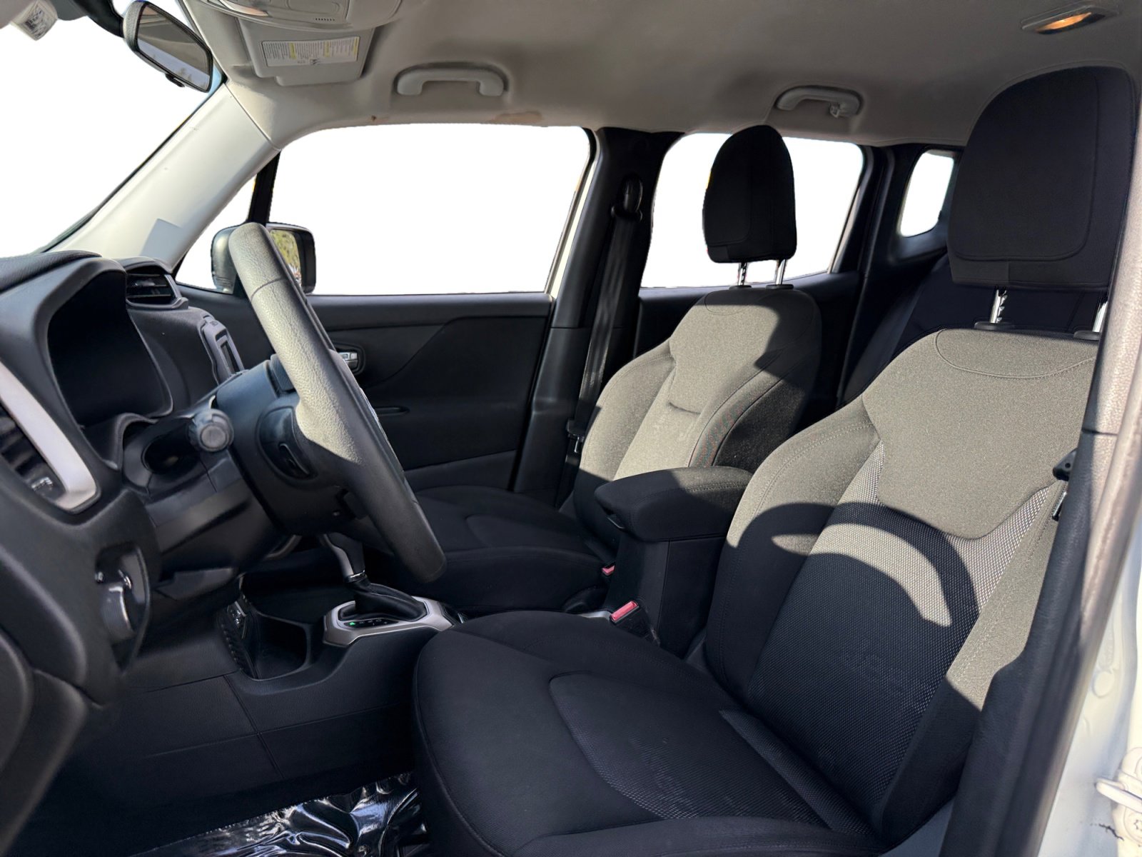 Used 2016 Jeep Renegade Sport w/ Power & Air Group image 9