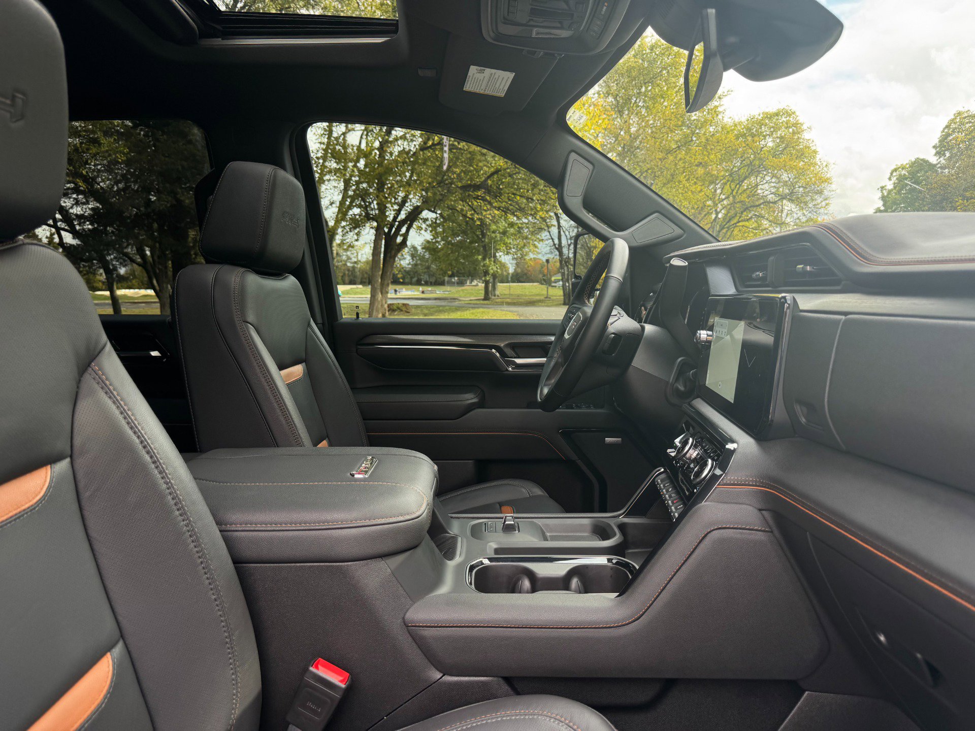 Used 2024 GMC Sierra 2500 AT4 w/ AT4 Preferred Package image 29