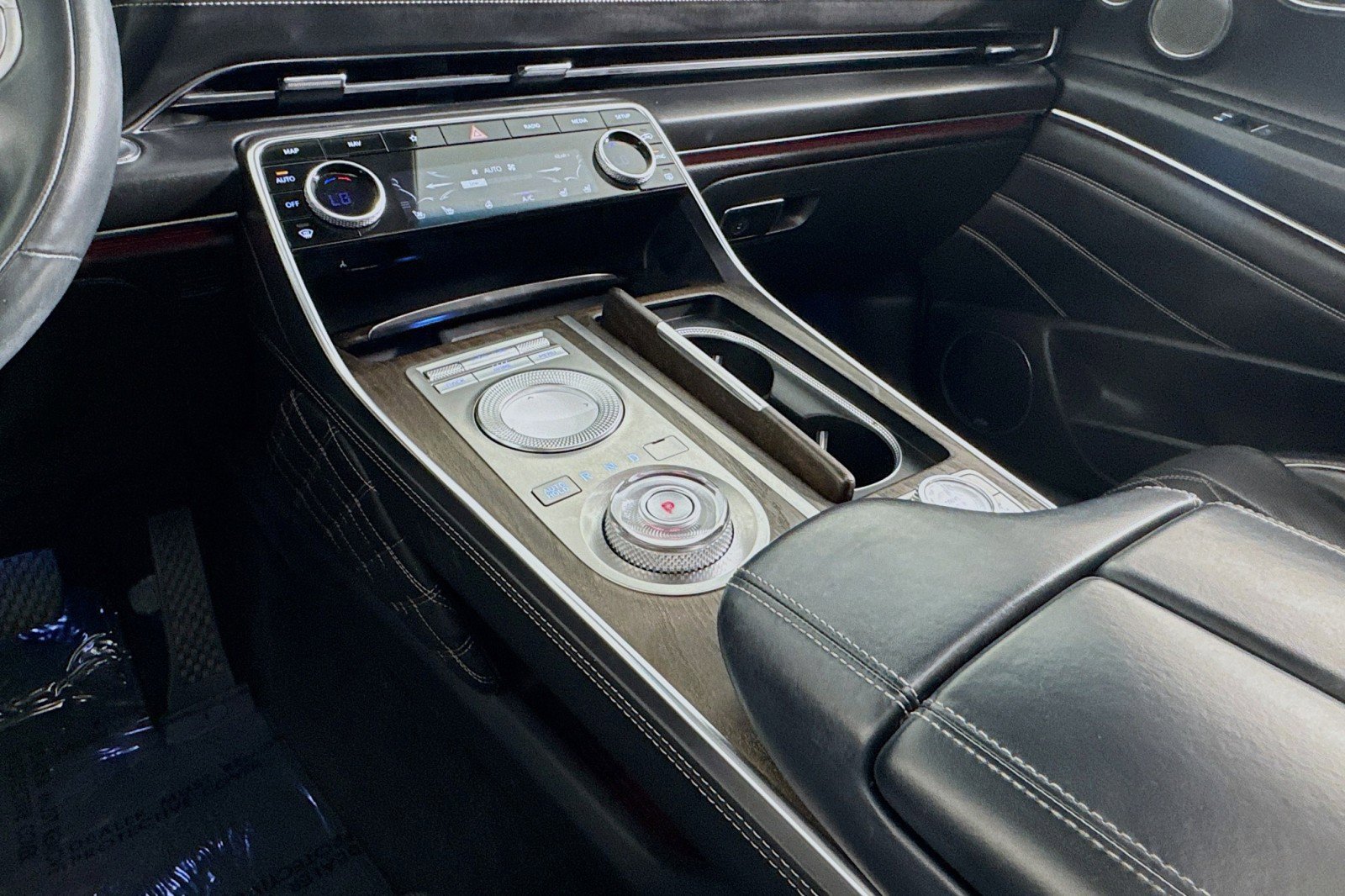 Used 2022 Genesis GV80 3.5T w/ Prestige Package 07 image 5