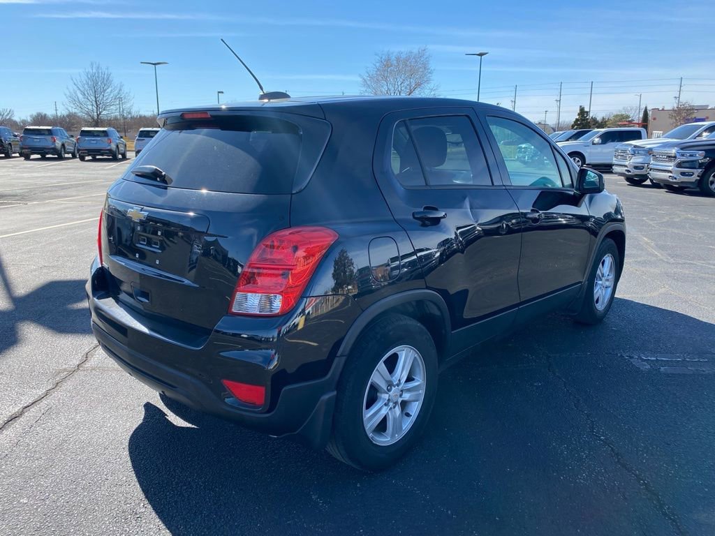 Used 2021 Chevrolet Trax LS w/ Tint and Cruise Package image 9