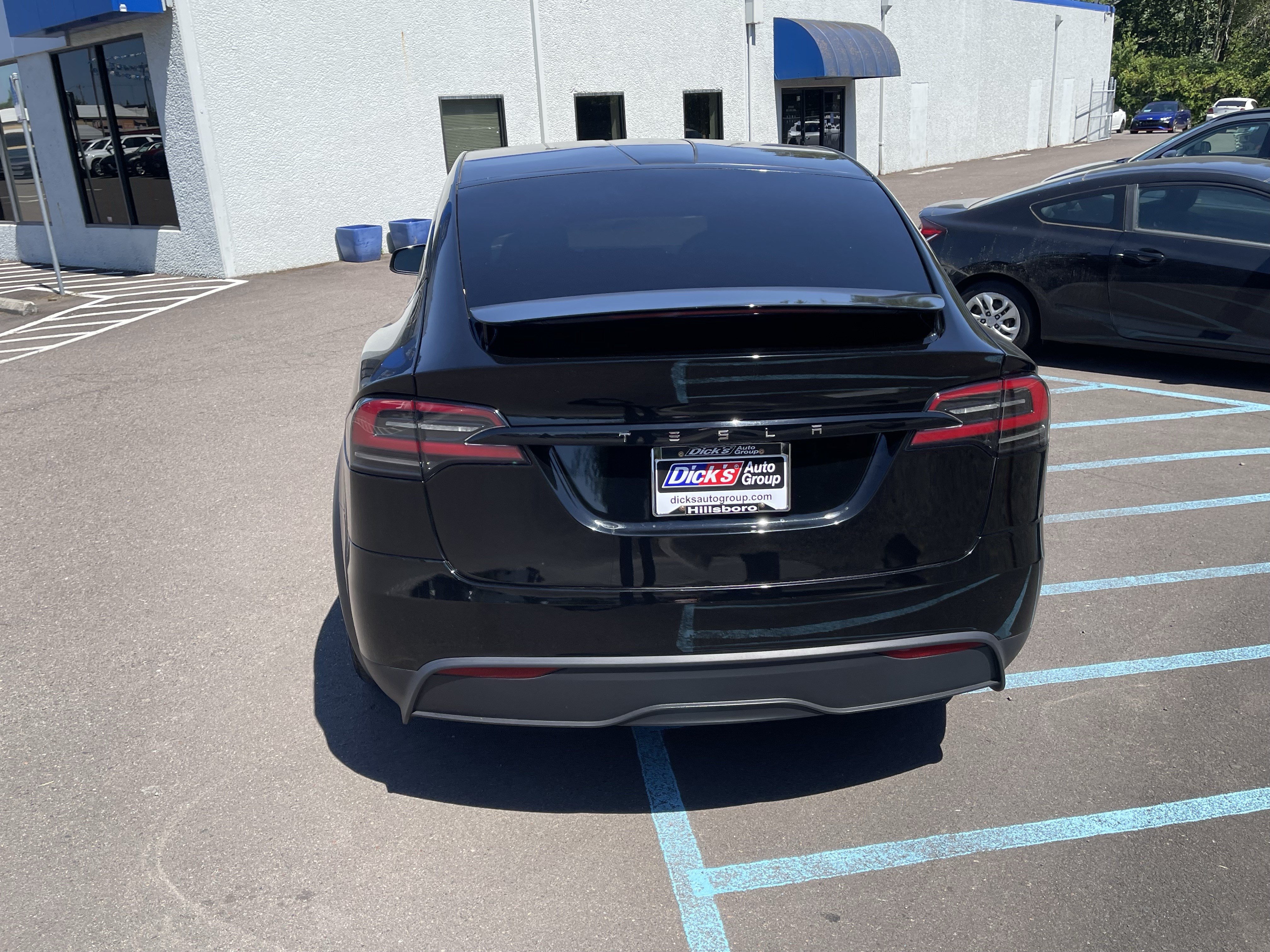 Used 2023 Tesla Model X AWD/4WD image 4