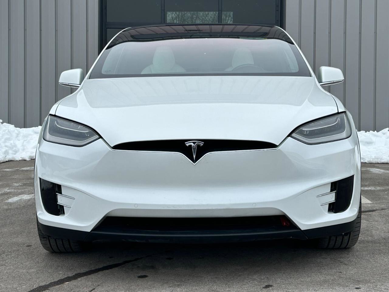 Used 2019 Tesla Model X 75D image 2