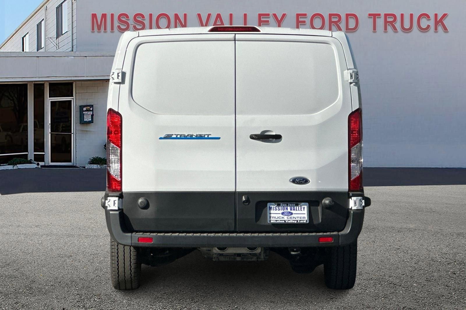 Used 2022 Ford E-Transit Low Roof image 5