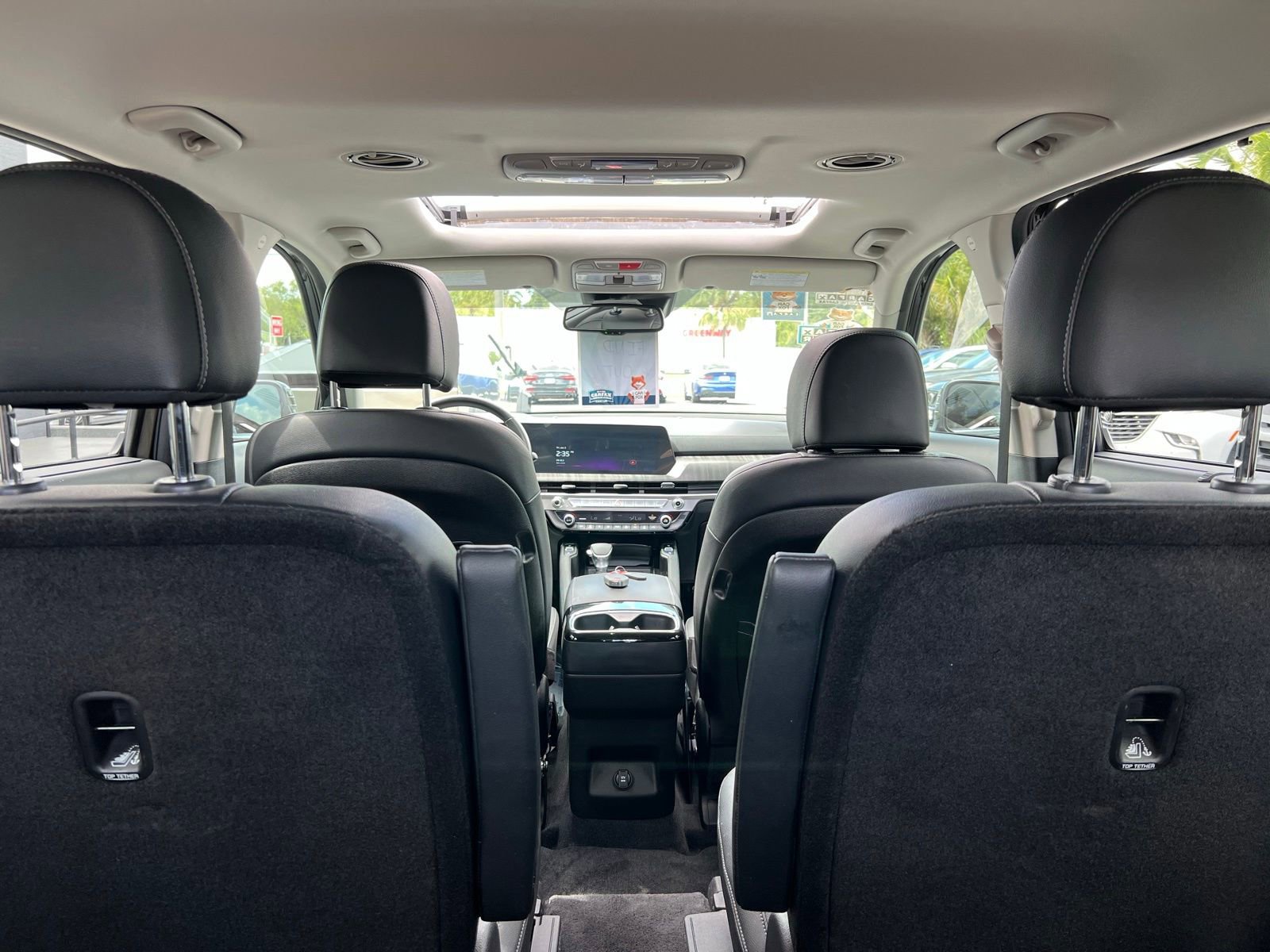 Used 2025 Kia Telluride EX w/ EX Captain's Chair Package FWD image 22