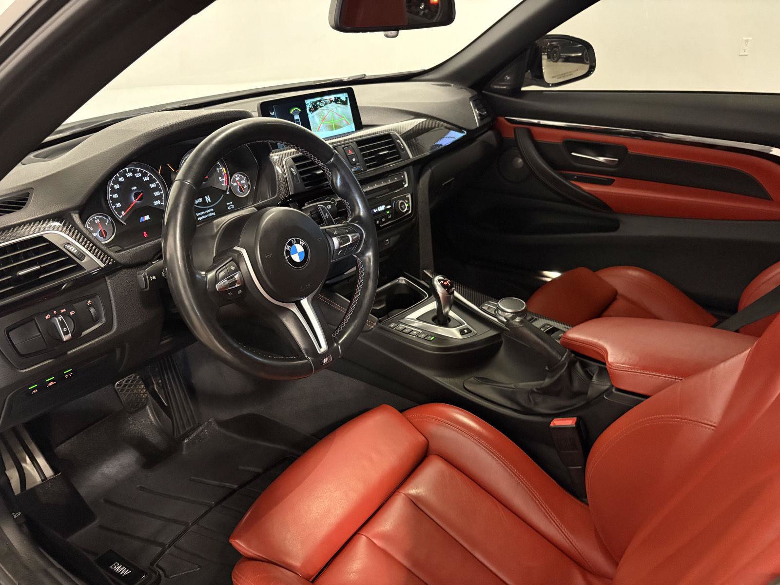 Used 2017 BMW M4 Convertible RWD image 24