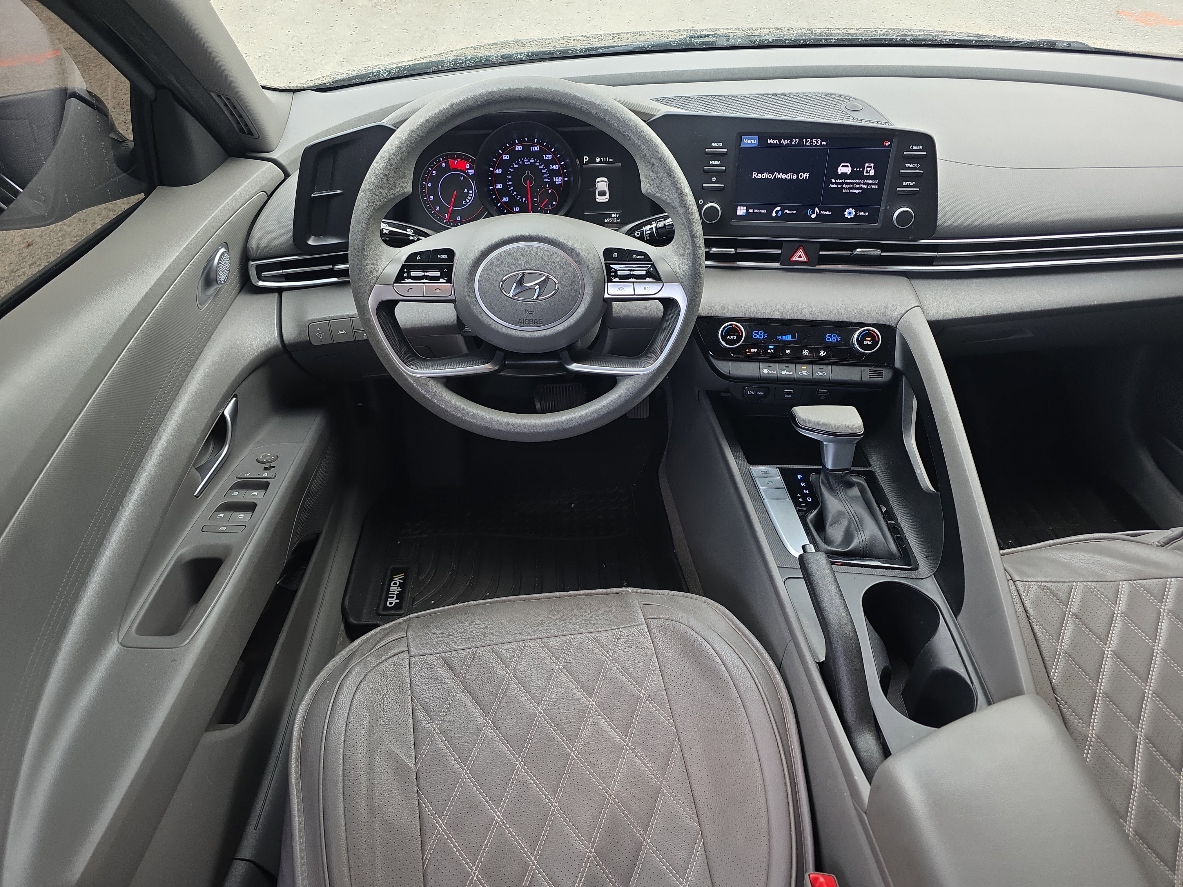 Used 2022 Hyundai Elantra SEL FWD image 16