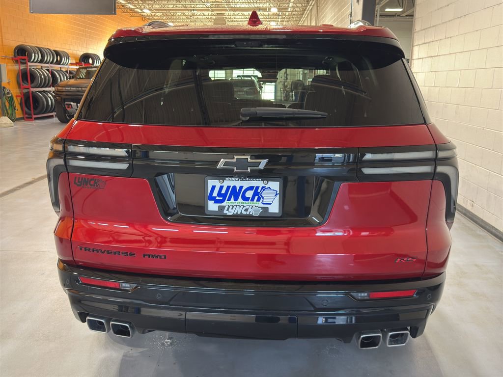 Used 2025 Chevrolet Traverse RS image 47