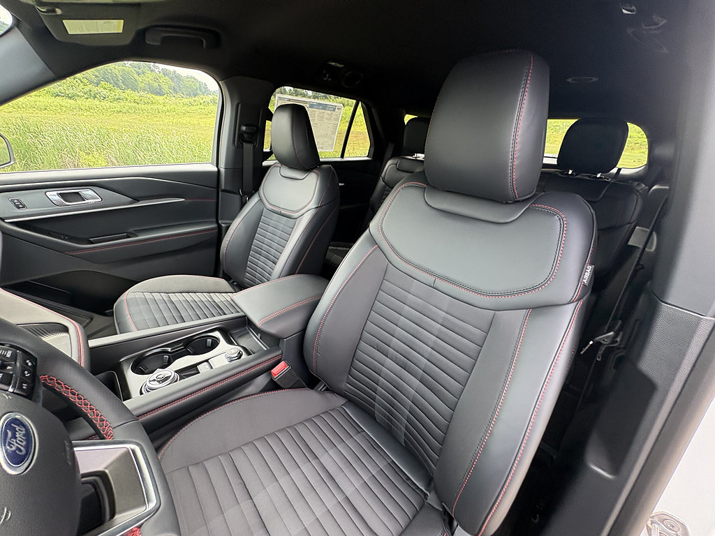 New 2026 Ford Explorer ST-Line w/ ST-Line Street Pack AWD/4WD image 33