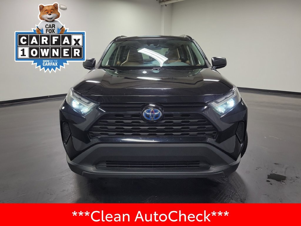 Used 2024 Toyota RAV4 LE AWD/4WD image 3