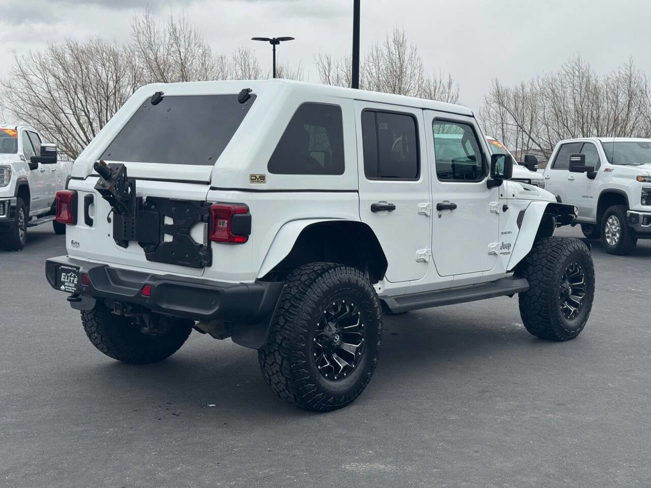 Used 2021 Jeep Wrangler Unlimited Sahara w/ Uconnect 4C Nav & Sound Group AWD/4WD image 6
