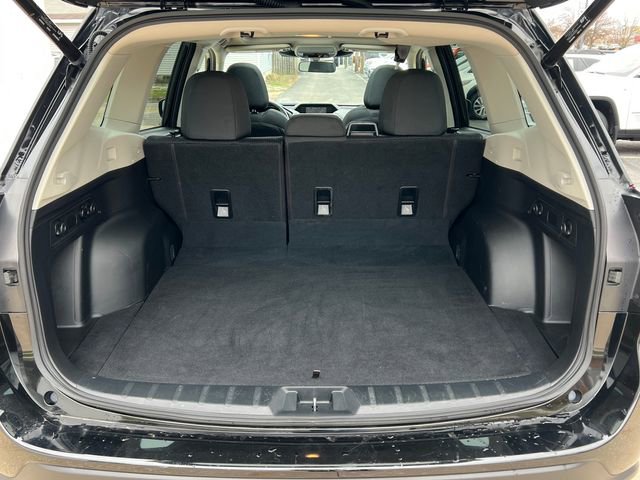 Used 2024 Subaru Forester Premium image 37