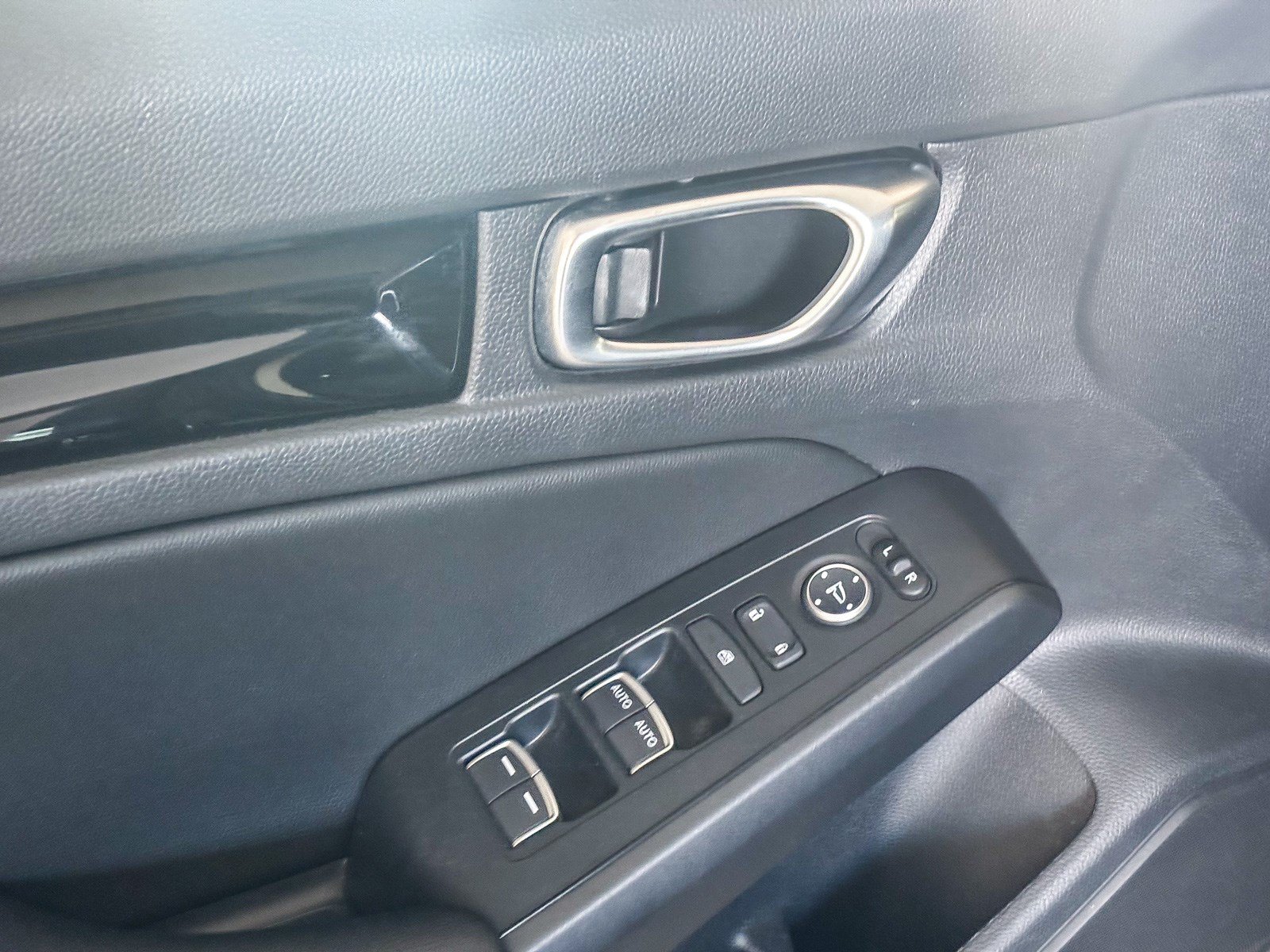 Certified 2023 Honda Civic EX-L image 22