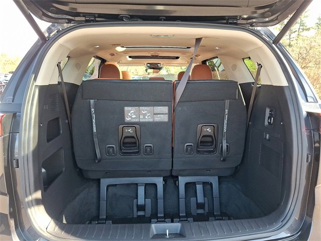 Used 2024 Kia Carnival SX Prestige image 31