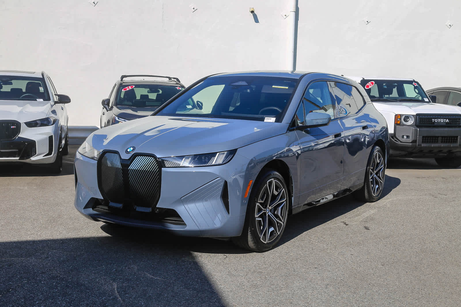 New 2026 BMW iX xDrive45 image 3